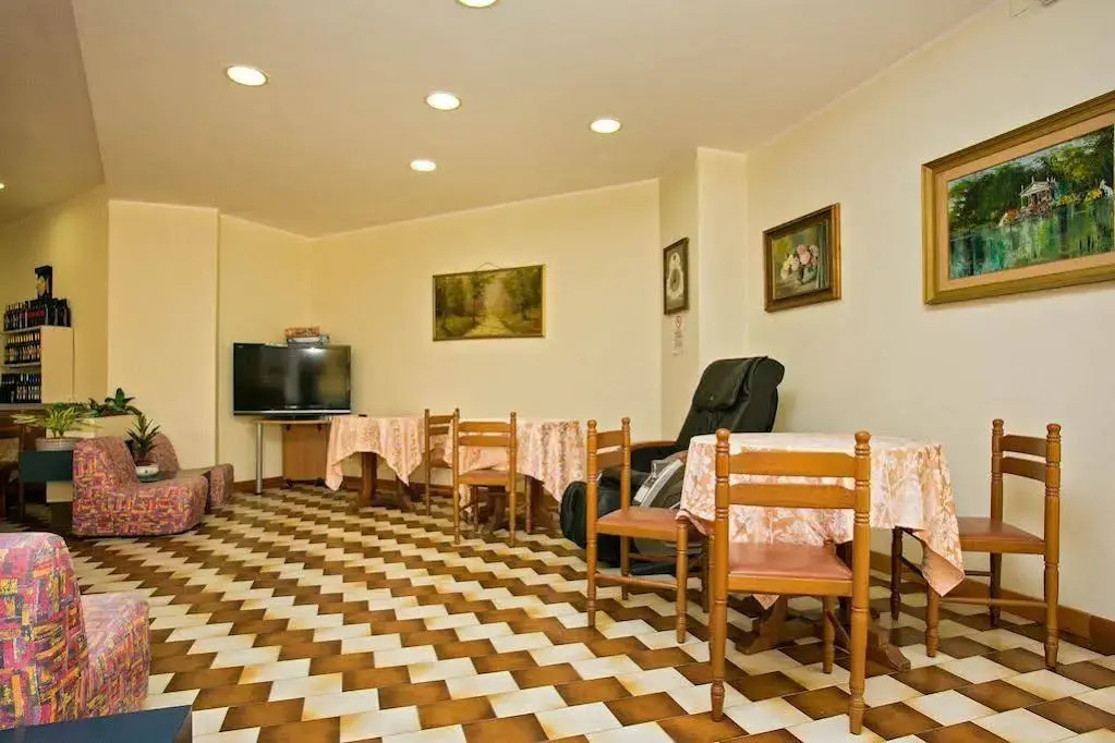 Hotel Antares