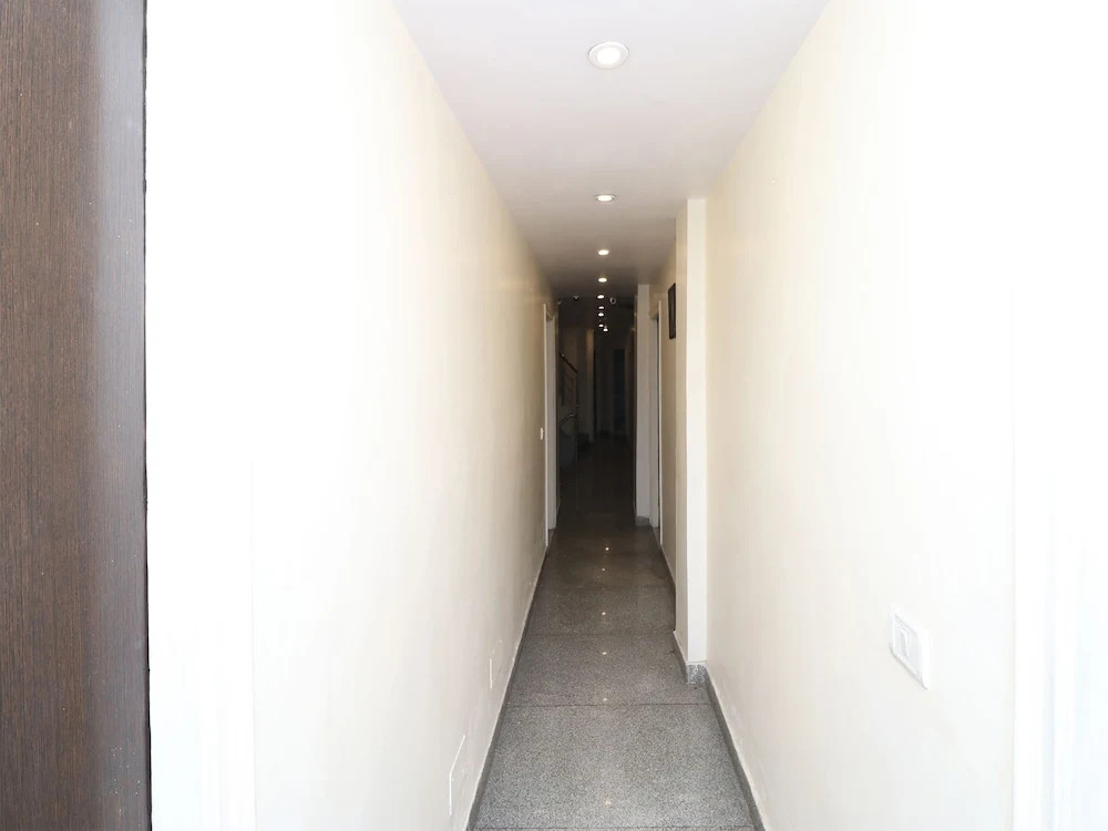 OYO 7344 My H Rooms