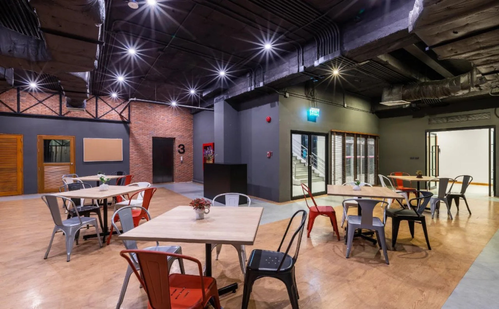 Sleep Z Hostel by Icon Park