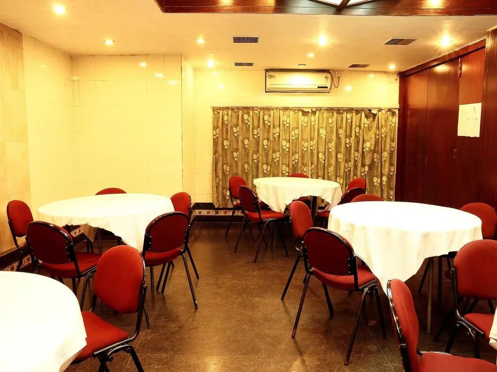 OYO 2417 Hotel Allenby Inn