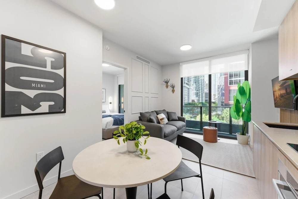 Stylish Miami Stay for 5 Guests