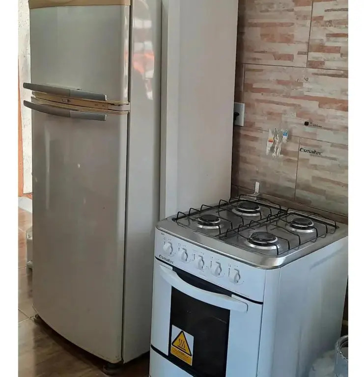 Casa com 2 dormitórios entre Praia do Rosa e Barra de Ibiraquera