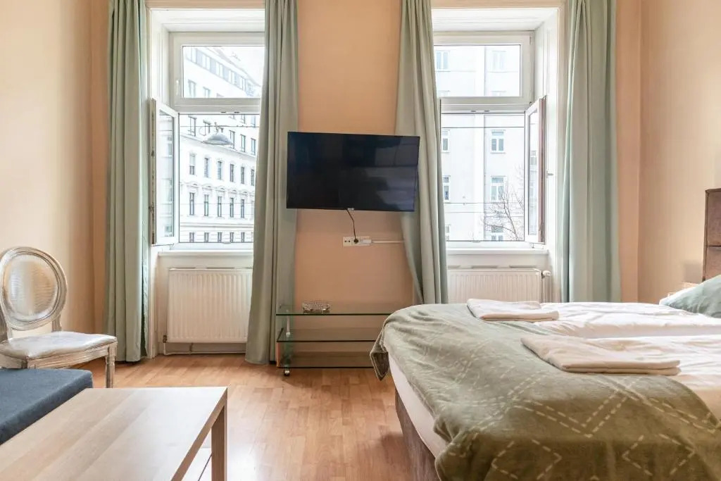 Spacious 2BR Shared Apt, Ideal for Long Stays in Vienna