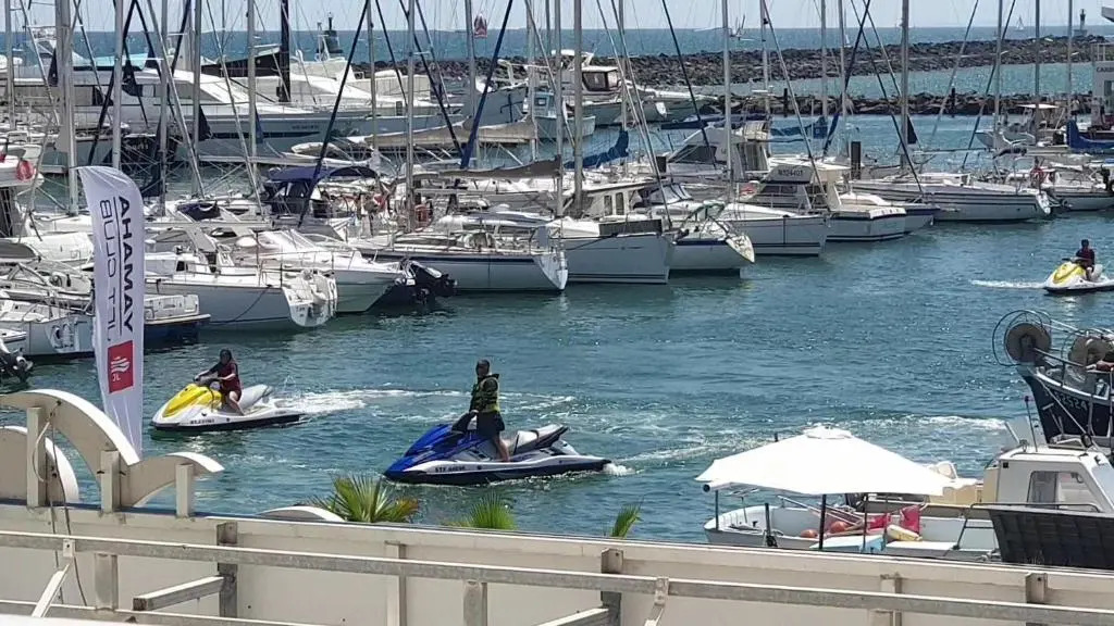Résidence de standing la Pêcherie Spacieux T3 comme un cocon familial vue mer et sur l'avant port Sur le bout du bout de Cap d'Agde seule cap en Occitanie