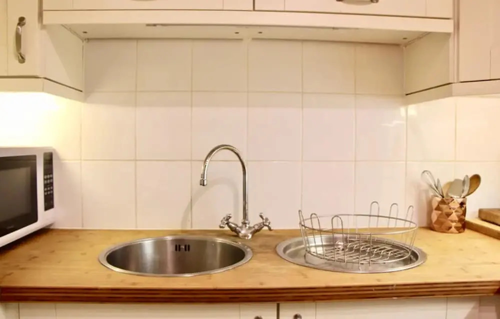 Spacious 2 Bedroom Flat Near Edinburgh New Town