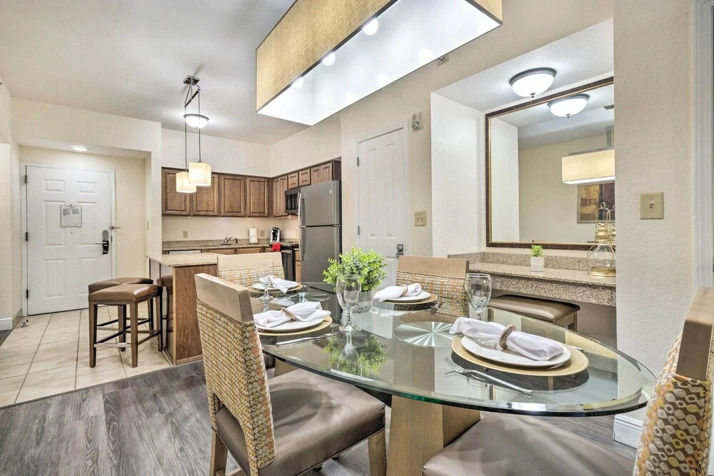 Disney Good Neighbor Resort Condo < 4 Mi to Wdw!