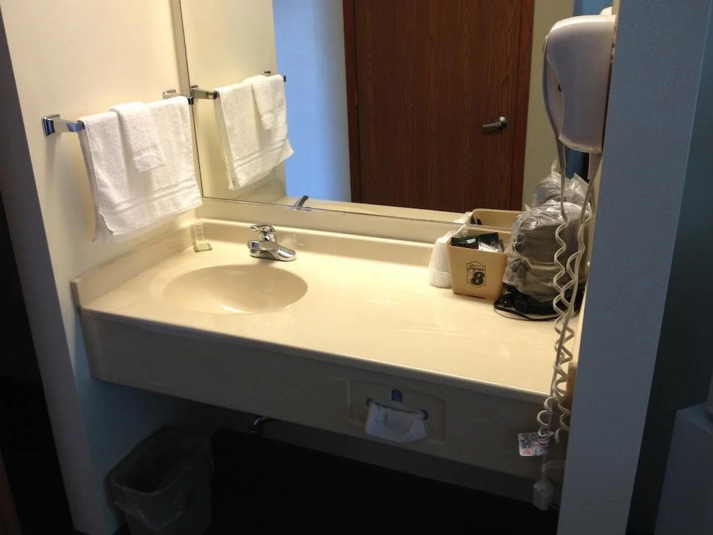 Heritage Inn & Suites