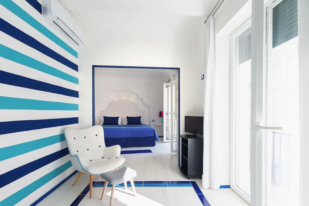 Suite Design Capri con minipool in Piazzetta