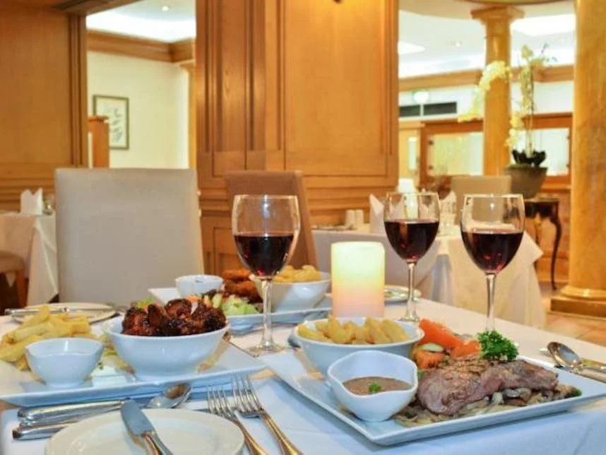 Longford Arms Hotel