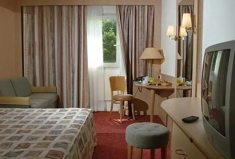 MERCURE