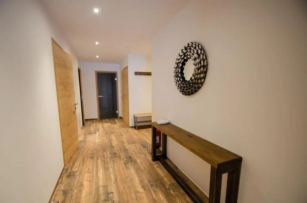Superb Alpine Lodges Zell am See 6-8pax