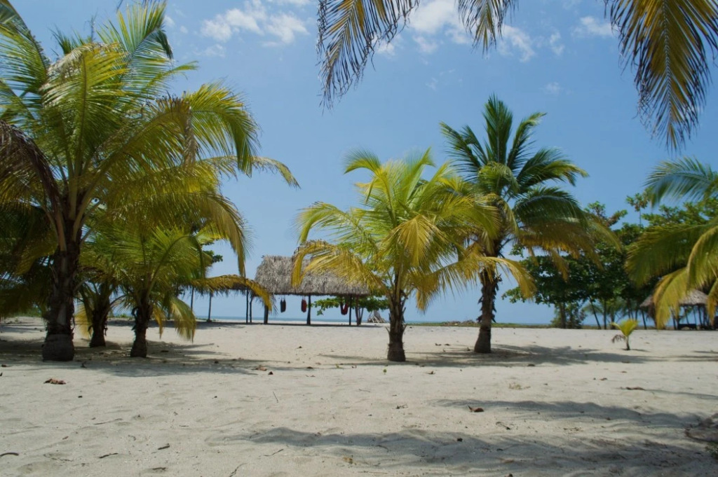 Hotel Sansiraka Suites By GEH Suites