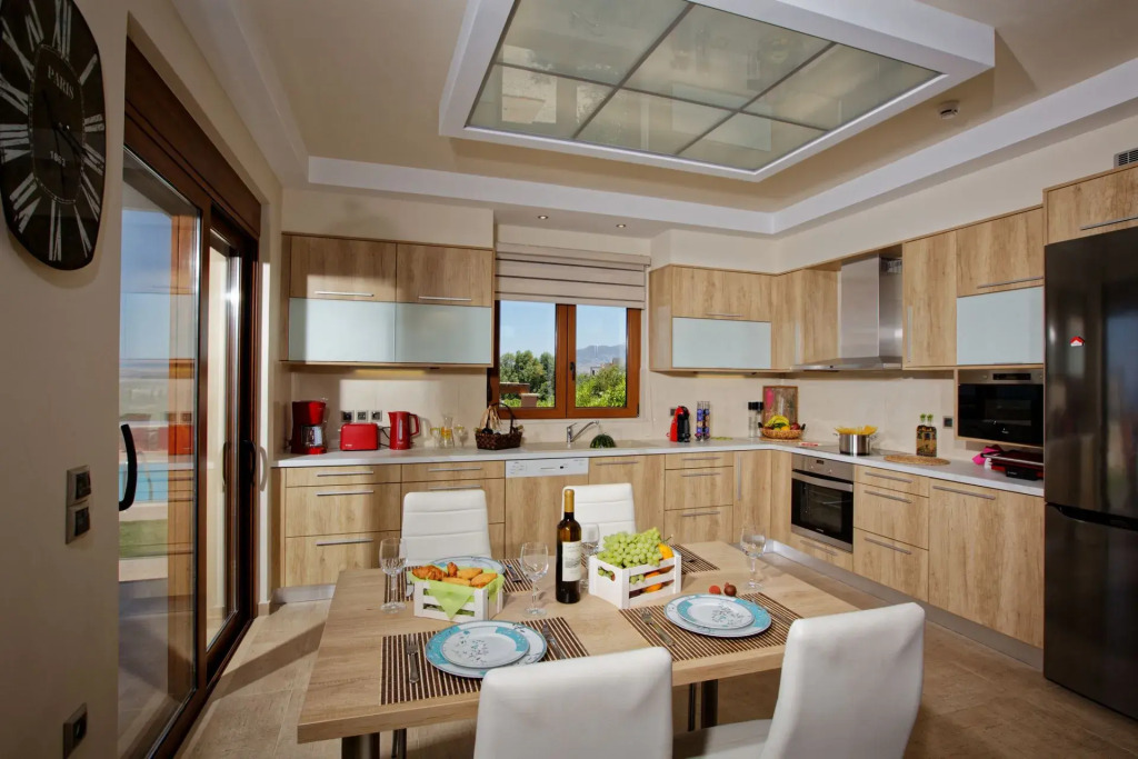 Cretan Vineyard Hill Villa