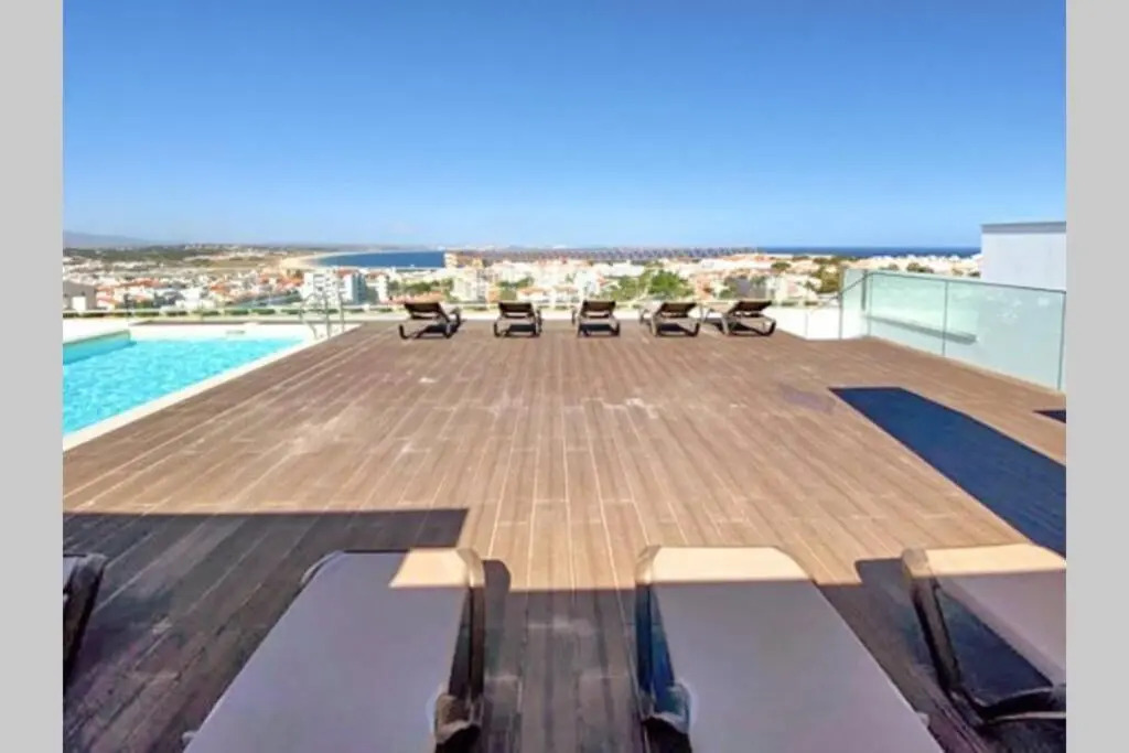 Bay View One, Stunning 3 bed condo with sea view & rooftop pool