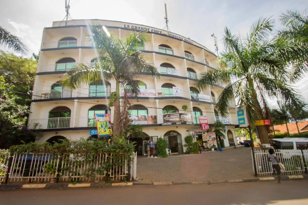 Chez Johnson Hotel