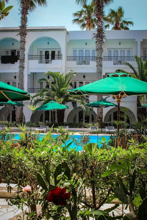 Emira Hotel