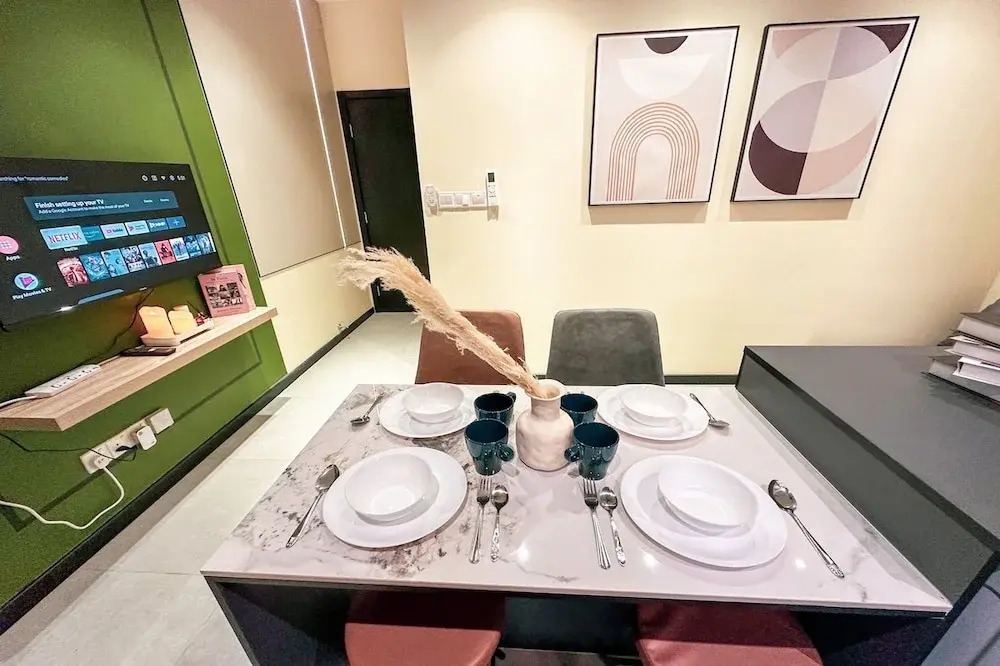 Neu Suites Horizon View Apartments