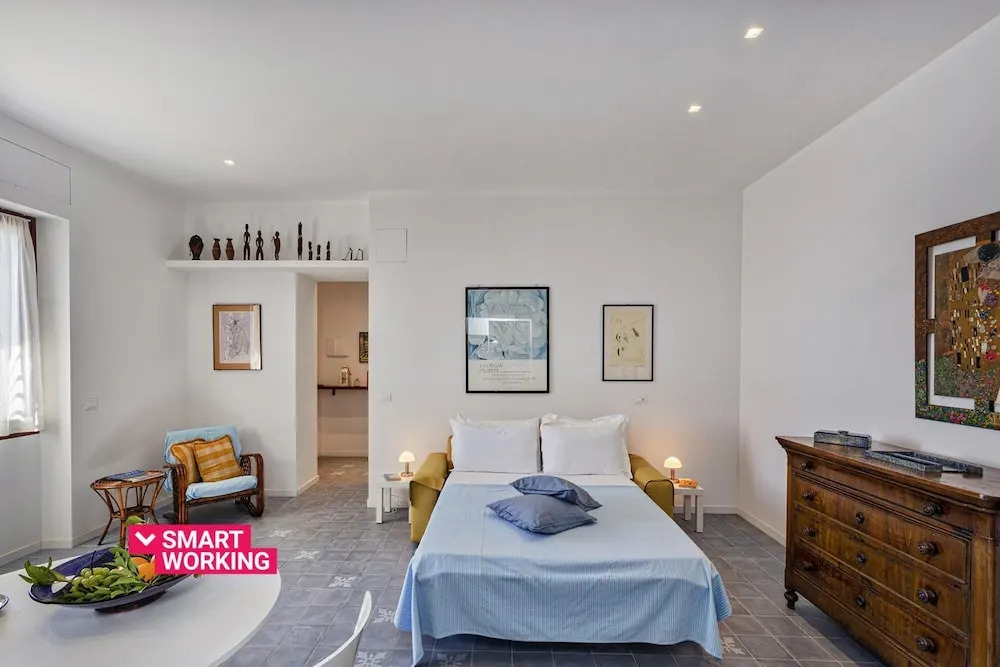 Yellow Suite a Recco by Wonderful Italy