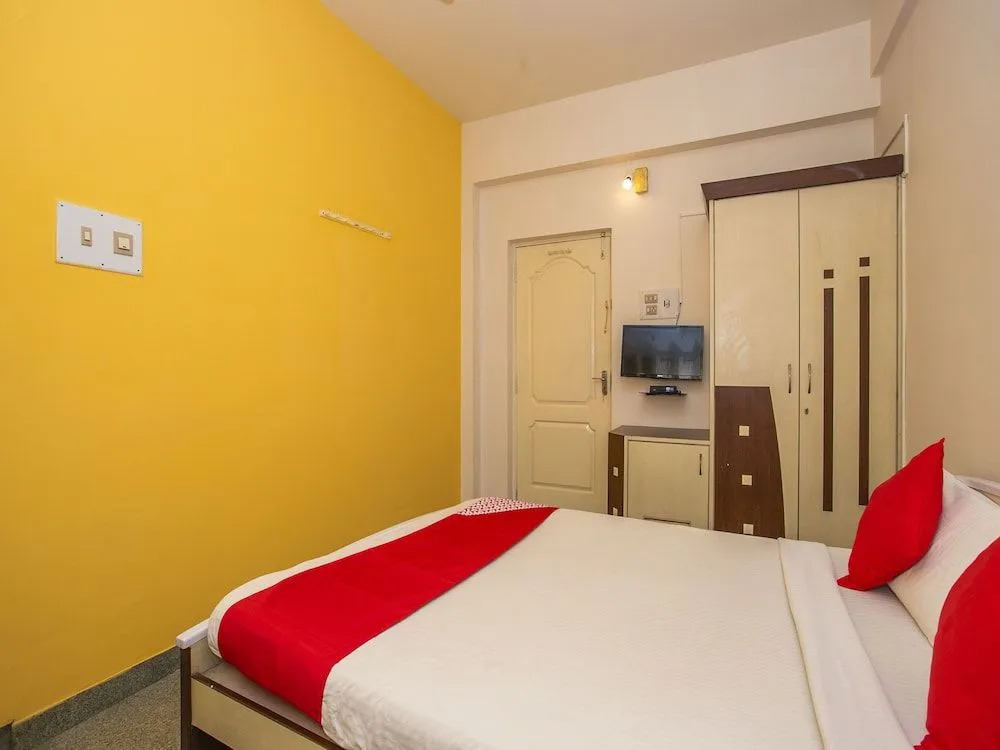 OYO 16987 Sai Suites