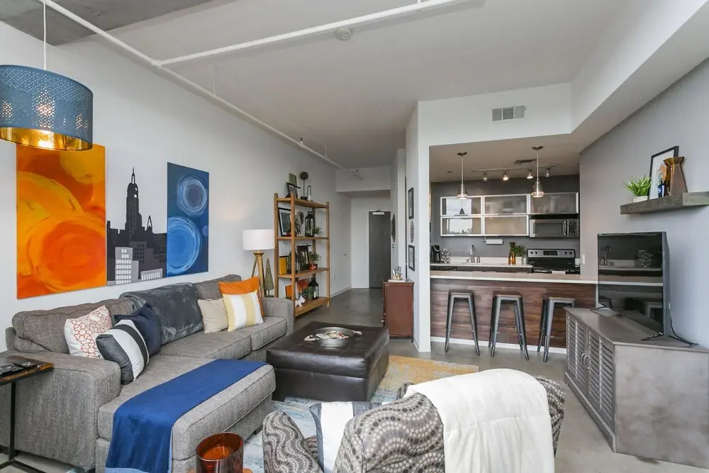 Executive Industrial Chic Condo 30 night min
