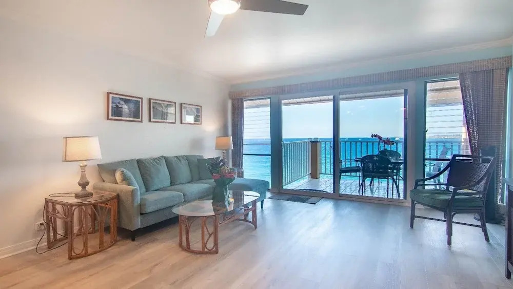 Top Floor - Direct Ocean Front View - Air-conditioned - Vrkcv