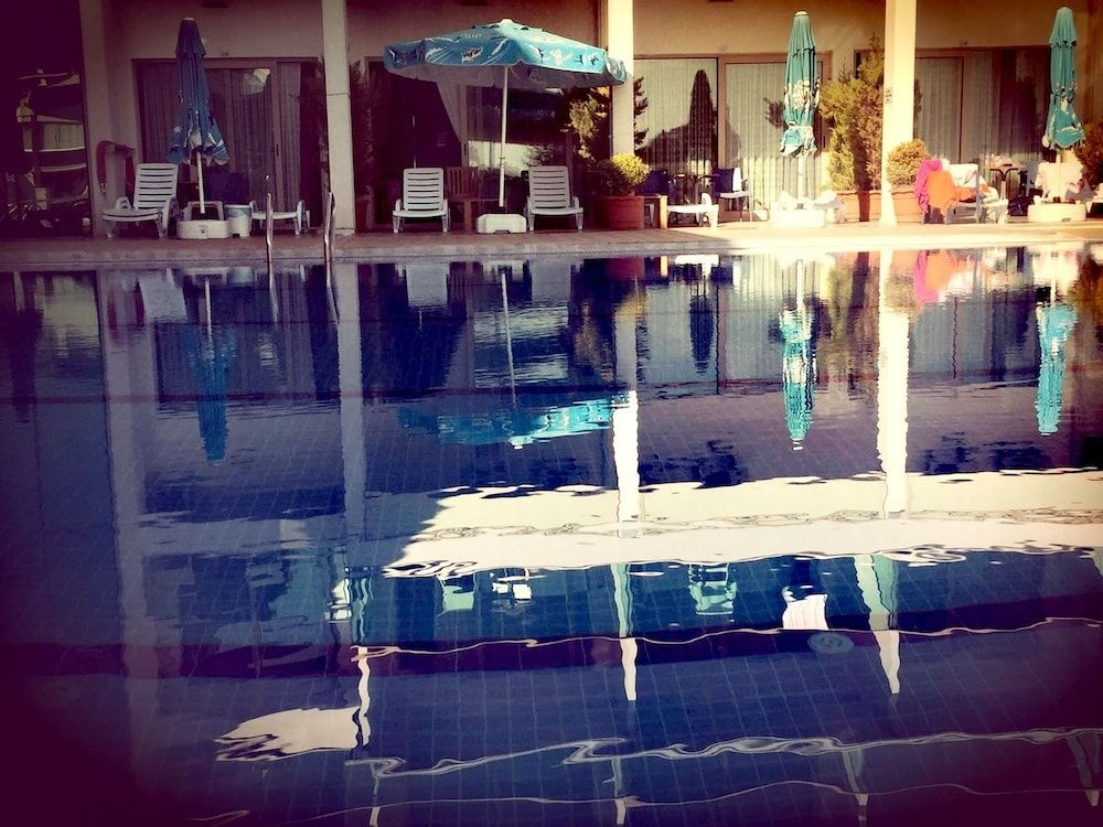 Ceti̇n Presti̇ge Resort