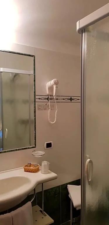 Hotel Roy