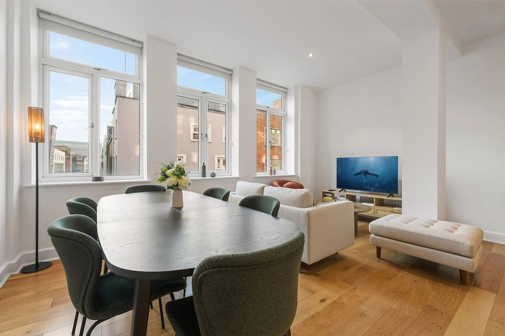 2 bed 2 Bath Central London Apt