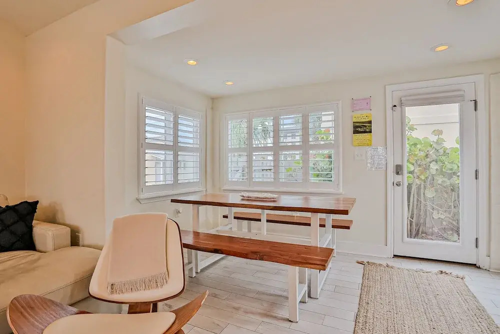 Bright 1940s Beach Cottage With Cabana Plus Private Pool