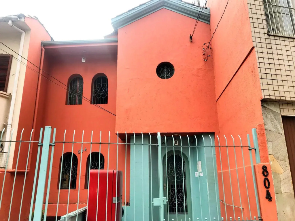 Red Blue Hostel