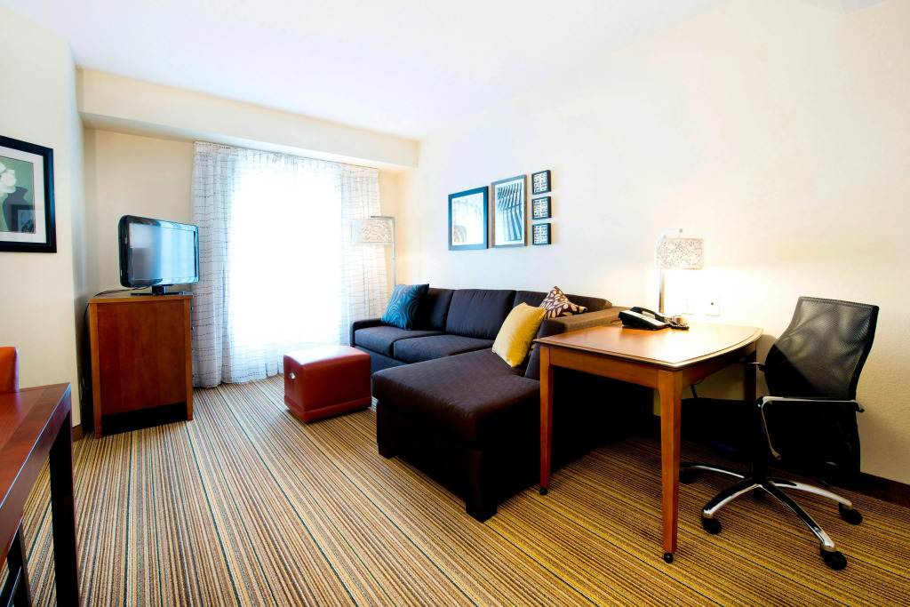Residence Inn by Marriott Mississauga-Airport Corporate Centre West