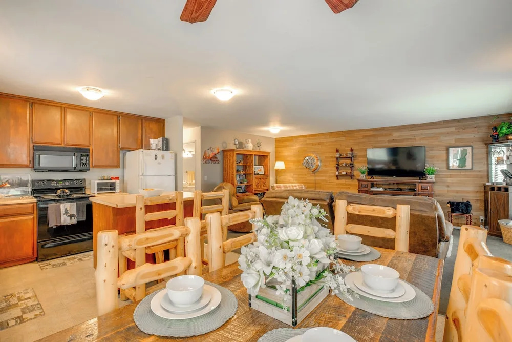 Hot Tub, 1 Mi to Beach: South Lake Tahoe Home