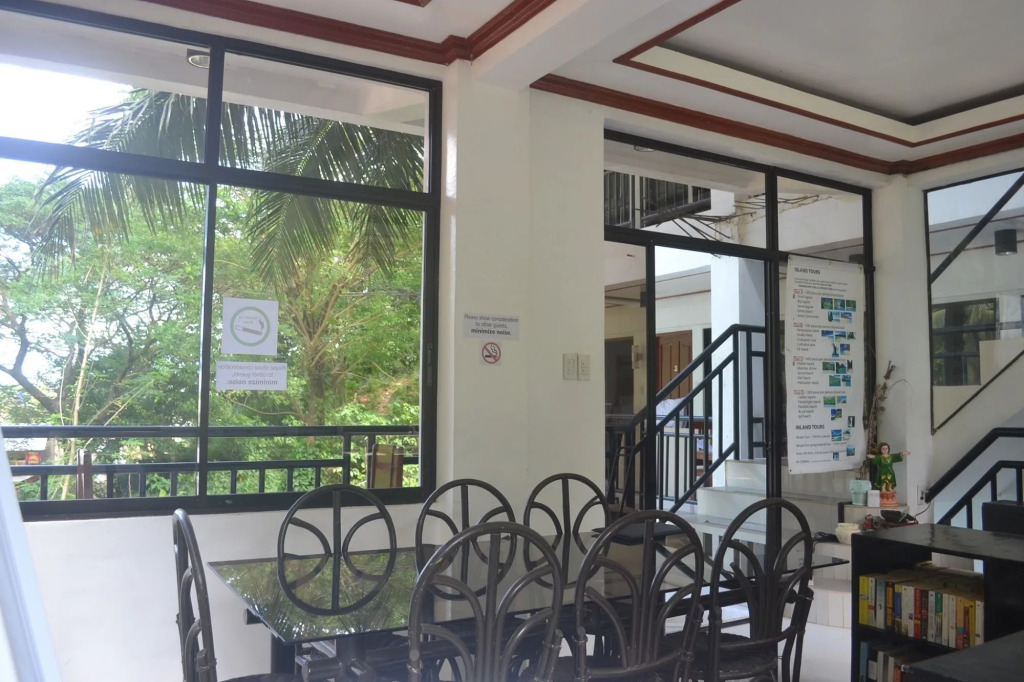 Swiftlets Inn