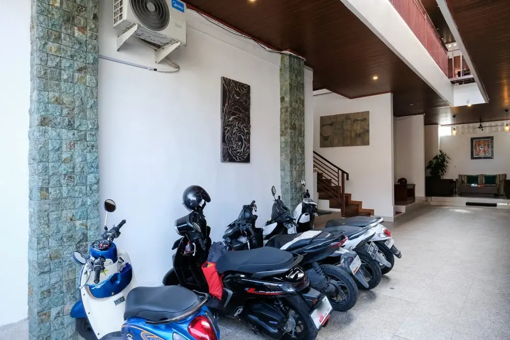 Urbanview Hotel Arta Guna Casa