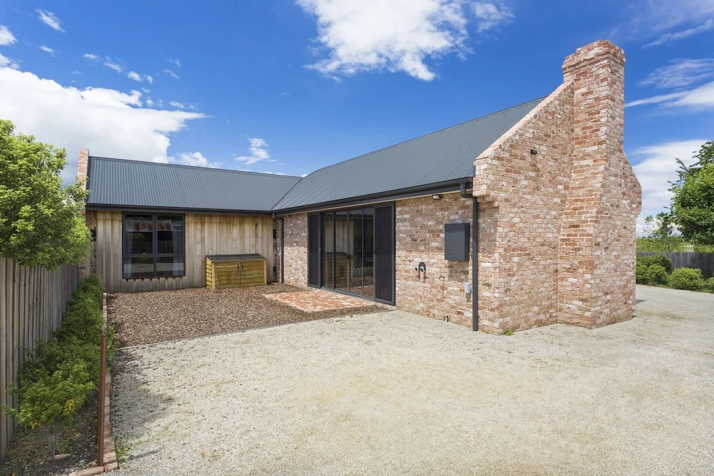 Embracing Evandale