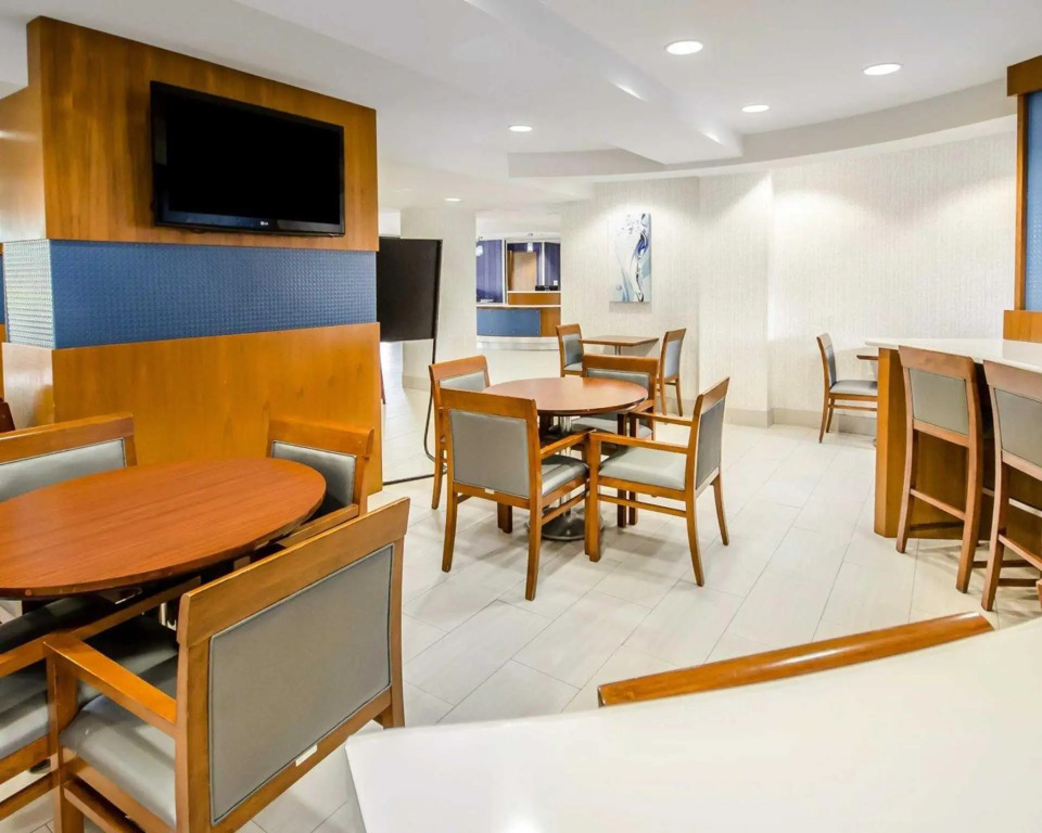 Comfort Inn & Suites Shepherdsville - Louisville South