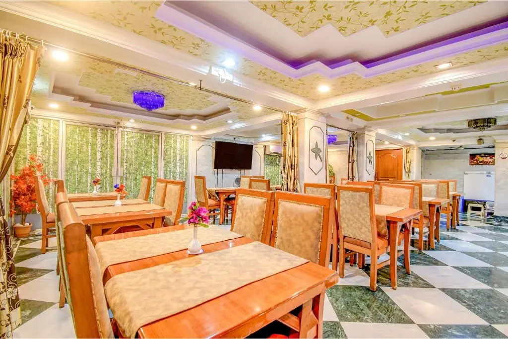FabHotel Panasia International