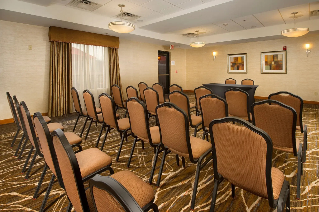 Holiday Inn Express & Suites Columbia - East Elkridge, Jessup an IHG Hotel