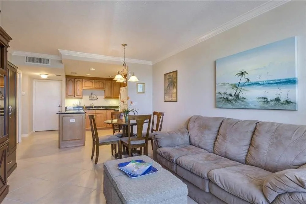Harbor Towers 4th Fl Modern 3BR with Den