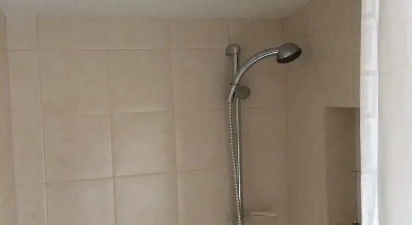 Alėjos Namelis