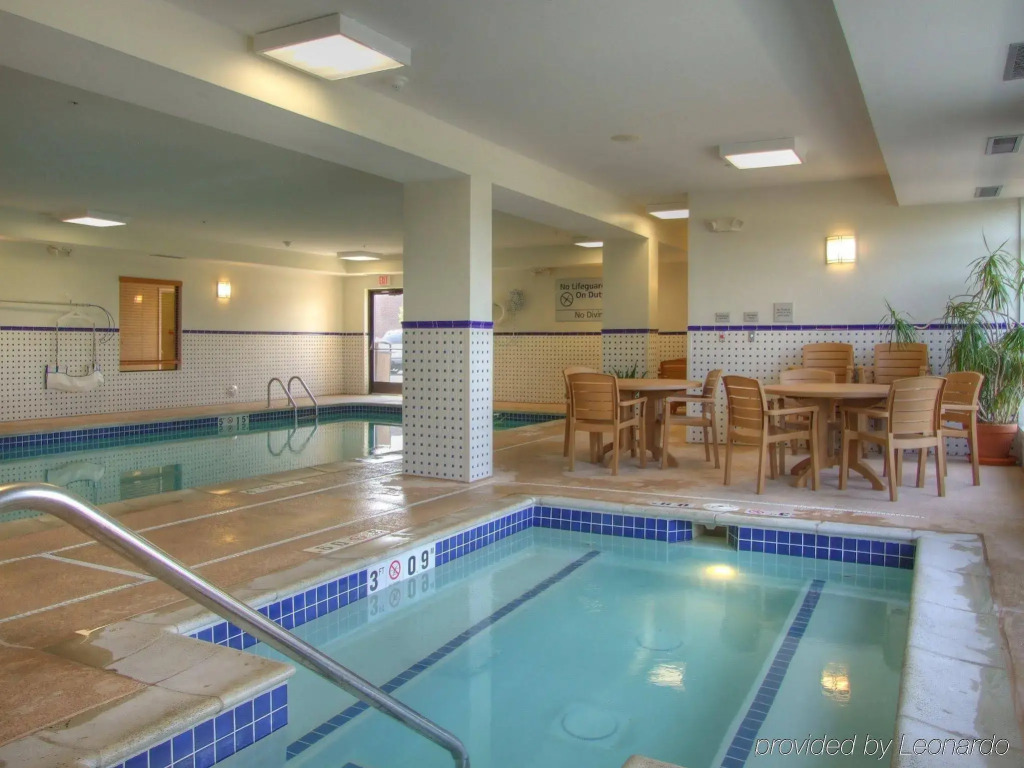 Hampton Inn Commerce/Novi