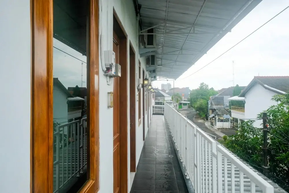 RedDoorz Near Simpang Lima Semarang