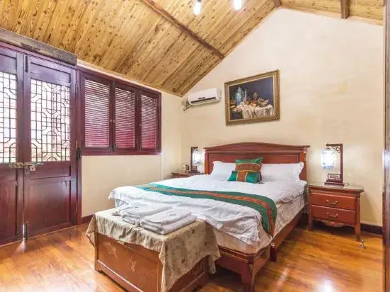 Shanghai Shikumen Culture Homestay