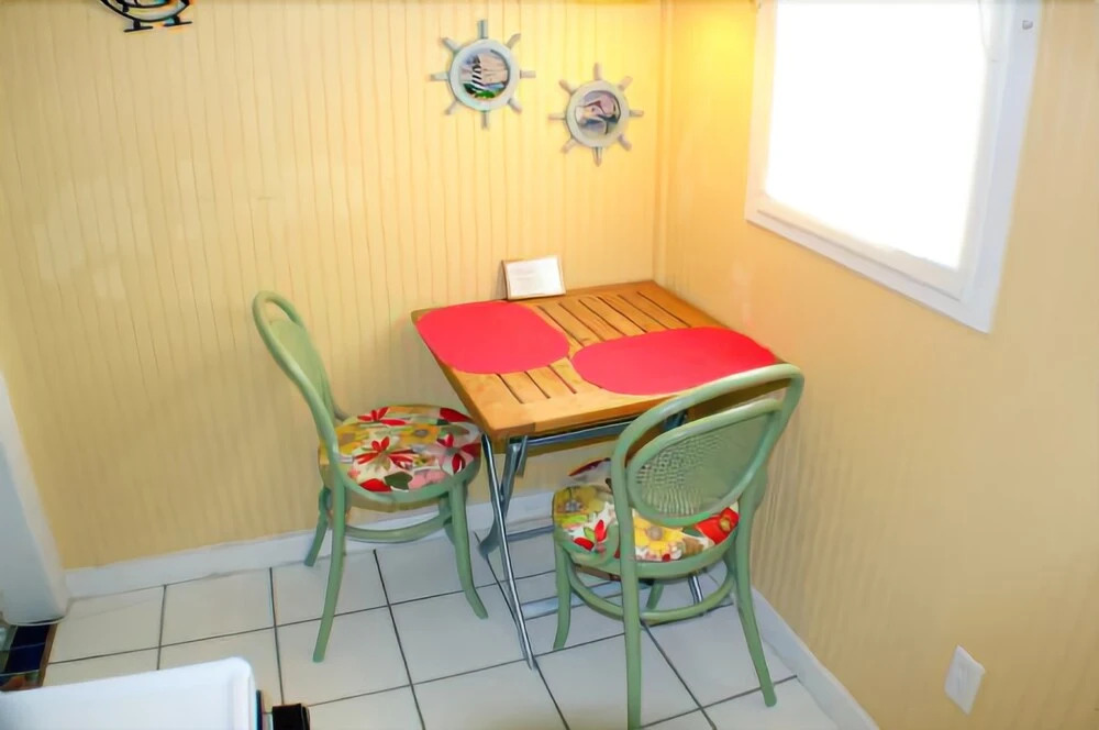 Palm Cottage #5512 1 Bedroom 1 Bathroom Home