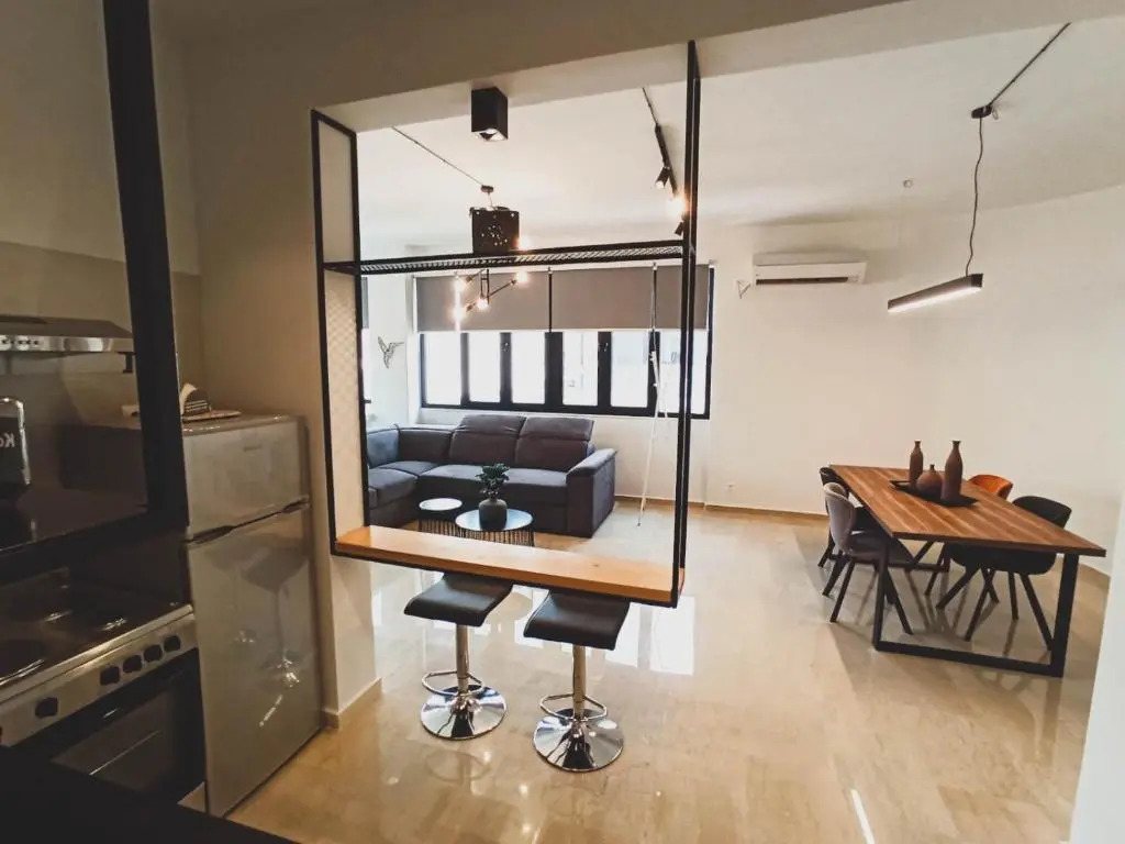 Sunlight - Volos City Center [Spacious Modern Apartments]
