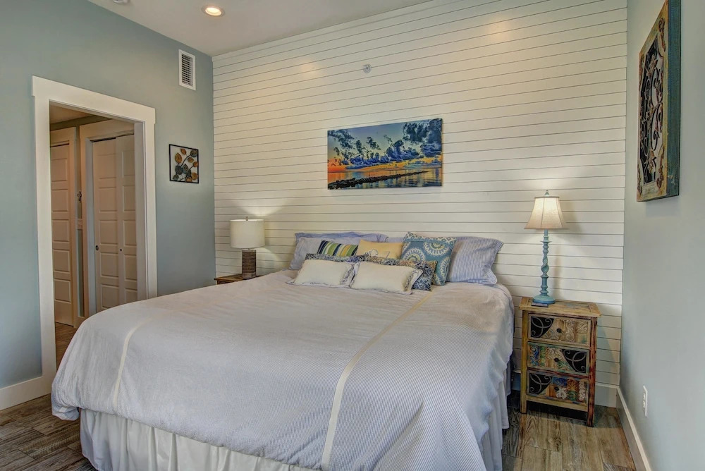 Watercolor Bungalow TC 2101