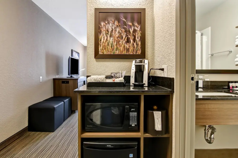 Canalta Hotel Brooks