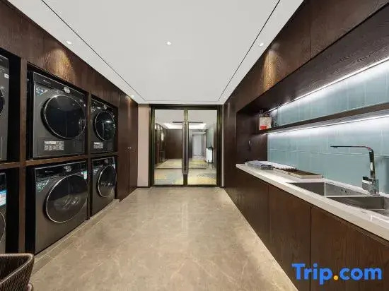 TILL BRIGHT Hotel (Tuojiang Store, Phoenix Ancient City)