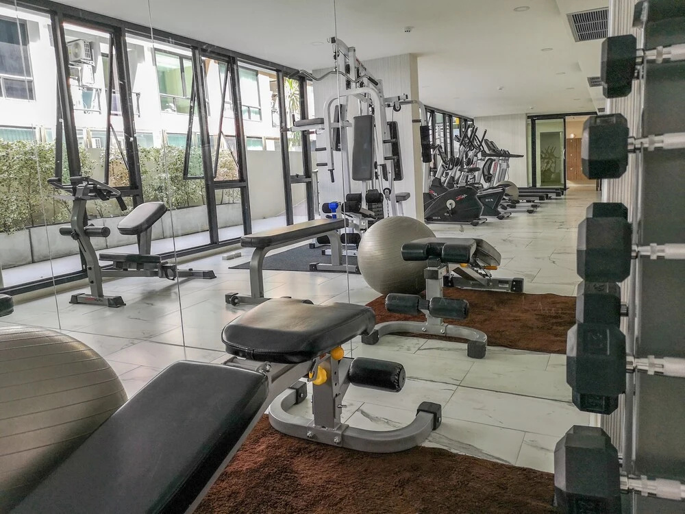 New Condo W Pool And Gym Near Fashion Island Mall