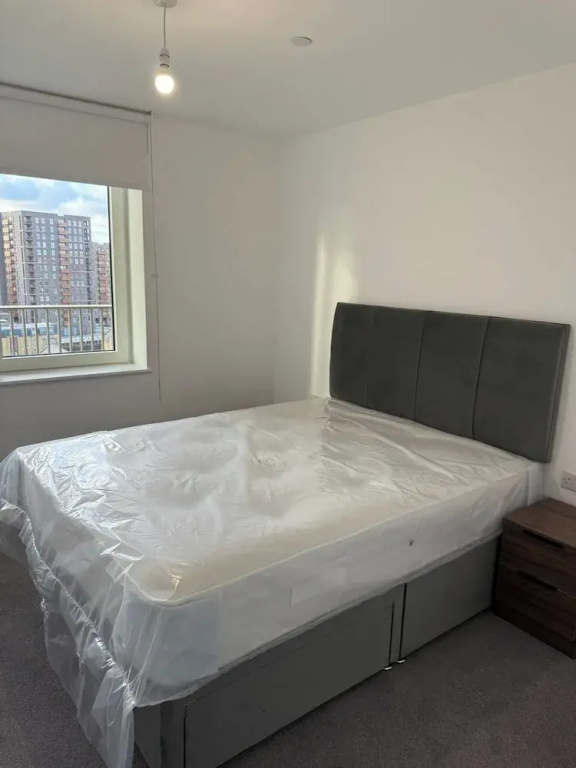 Stratforf 2-bed Apt, Sleeps 4 With Private Garden